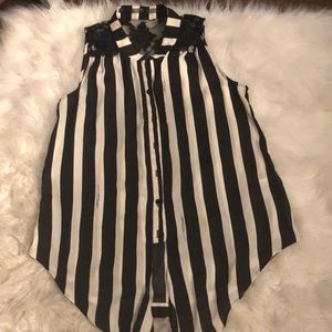 Guess striped lace tie knot blouse